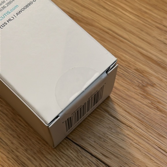 NEW Neocutis Neo Cleanse Gentle Cleanser 125 ml - Picture 5 of 5